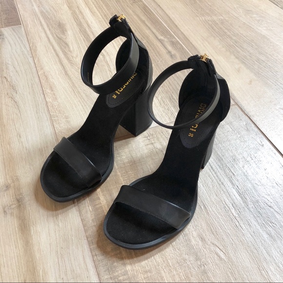 H&M Shoes - H&M Black Ankle Strap Open-Toe Block Heel Size 5.5